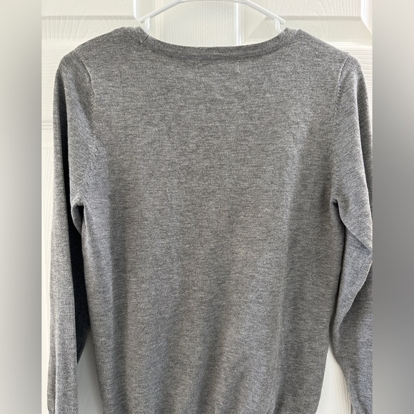 Active USA Medium Sweater - Picture 4 of 4